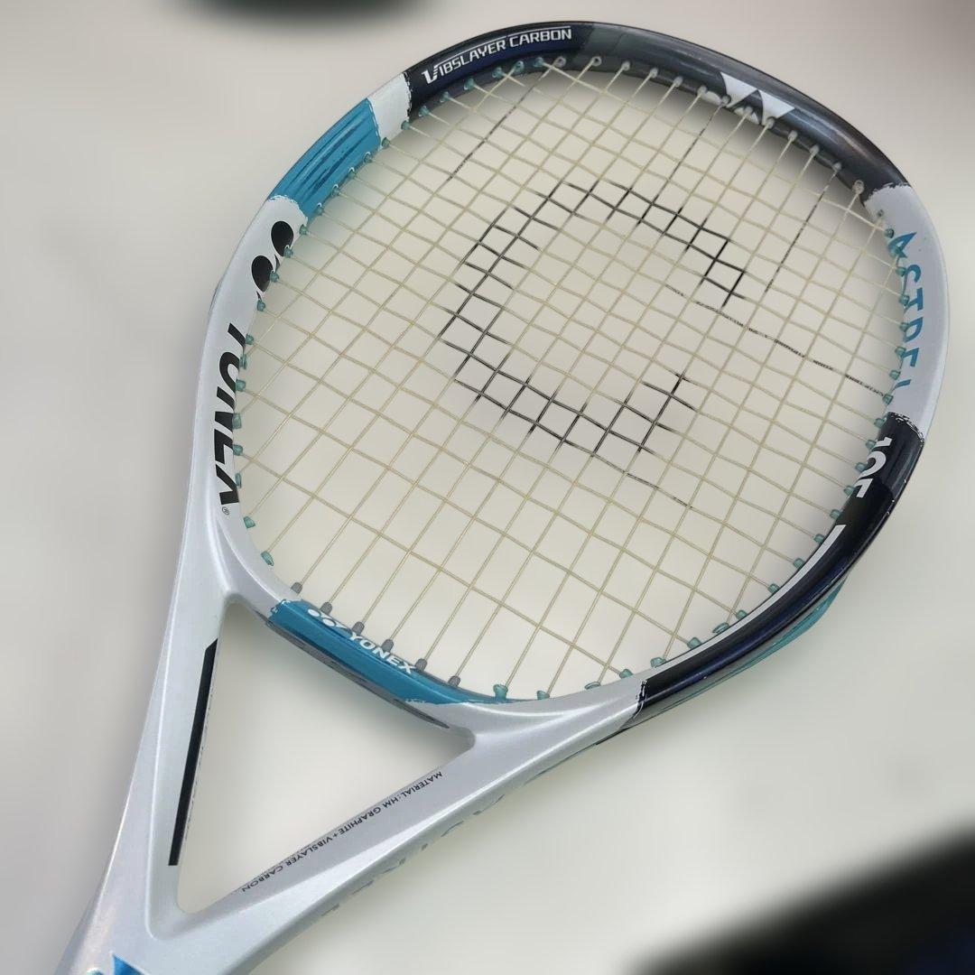 7058【美品】 YONEX ASTREL 105 テニスラケット G1E