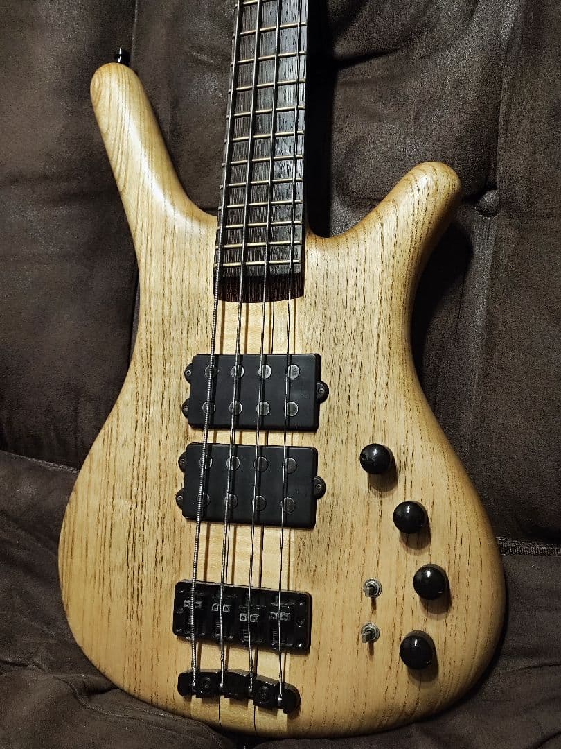 ドイツ製 Warwick Corvette スルーネック