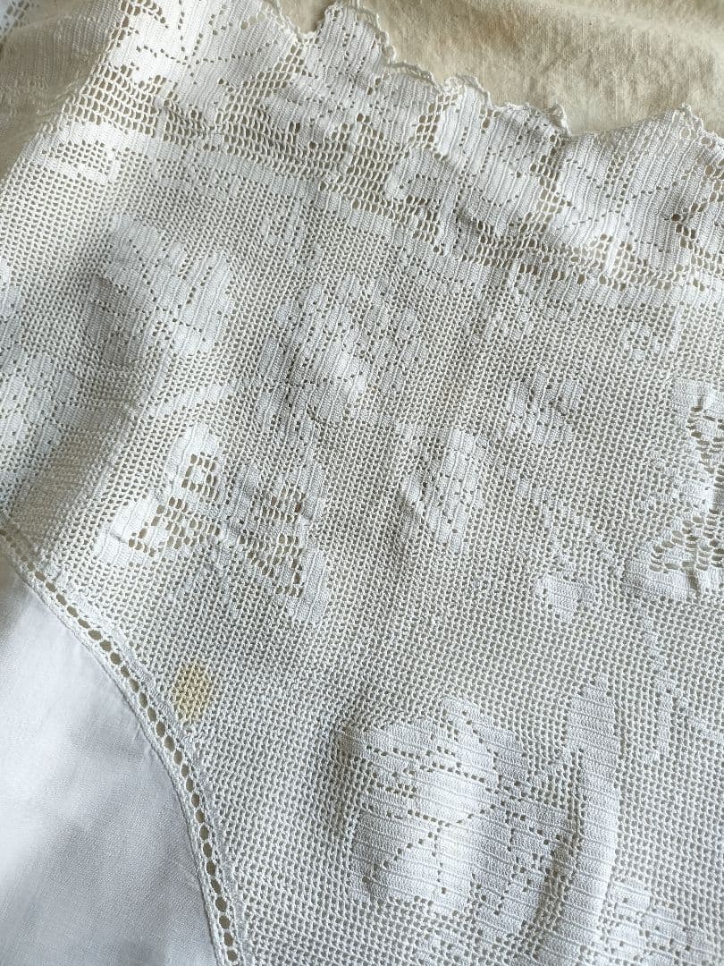 英国　Vintage　蝶々whiteクロッシュレース　テーブルクロス