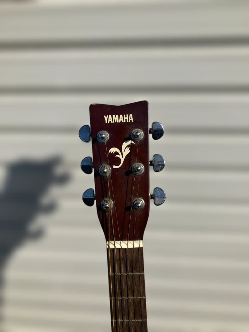 Yamaha アコースティックギター サンバーストケース付き