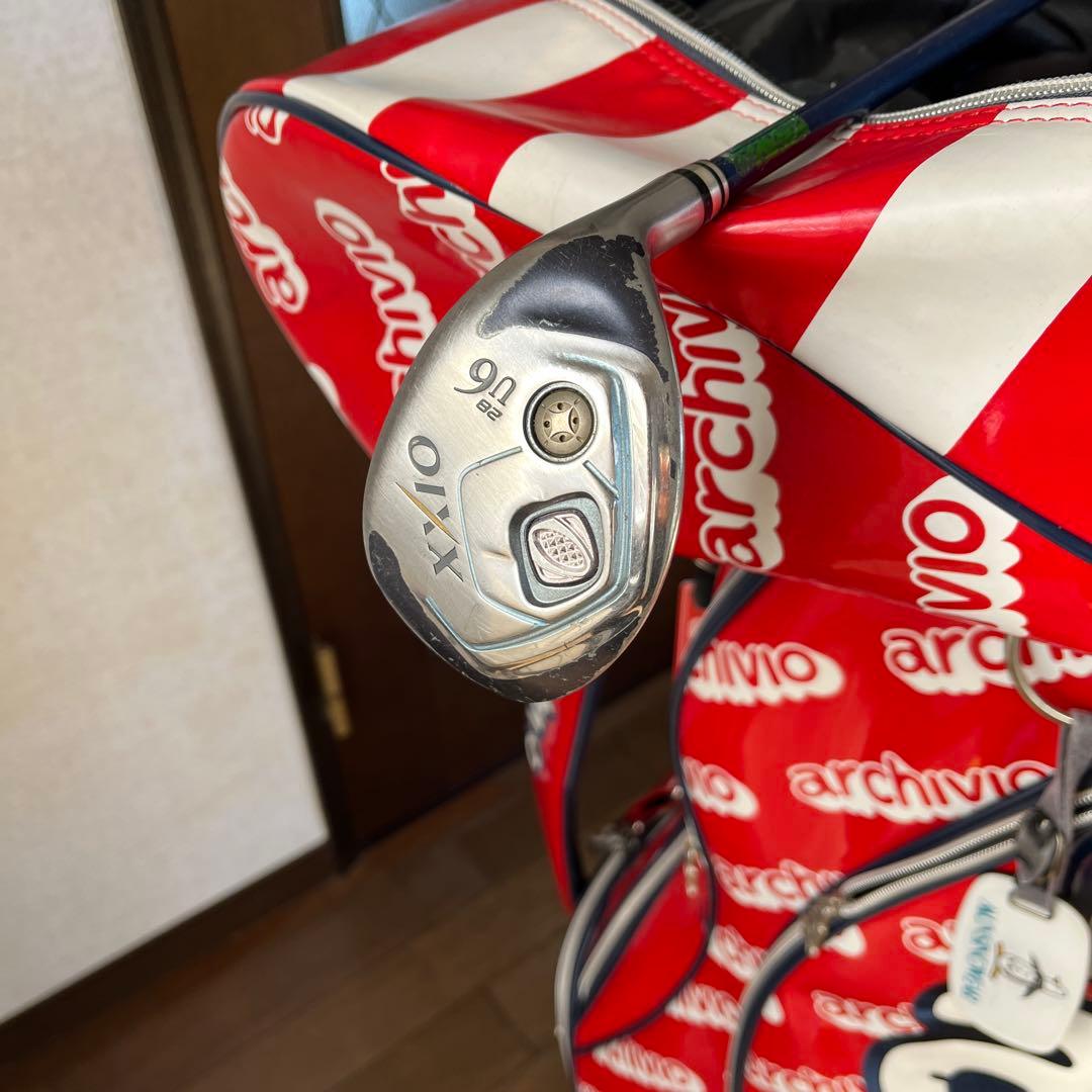 アルチビオキャディバッグとアイアンセット、ドライバー、パター