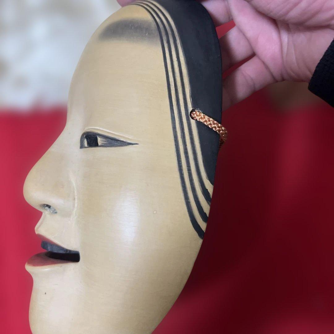 面打師【関野鶴声(鶴聲)】作 「小面」 柔らかな気品を呈する女面 共箱