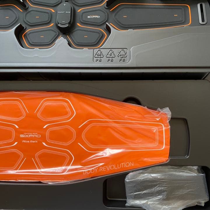 《美品》 EMS シックスパッド アブズベルト S/M/L SIXPAD
