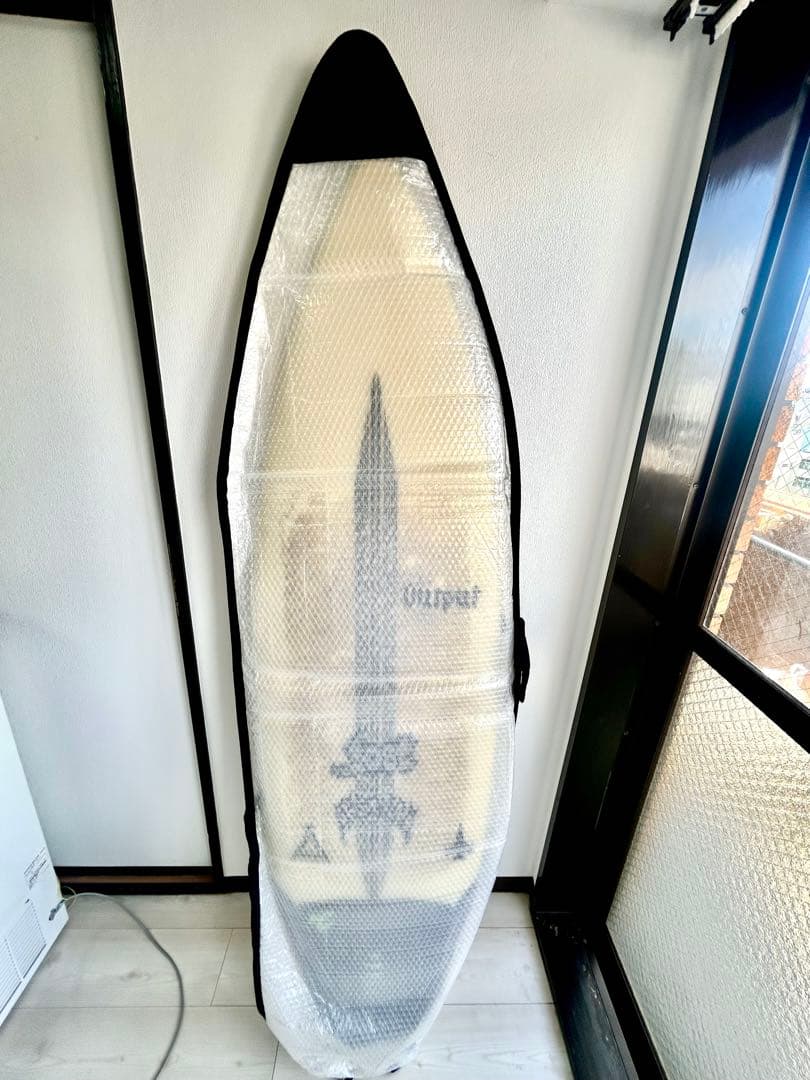 ロストサーフボード5'8 Outcat（フィン＋リーシュ+ケース）