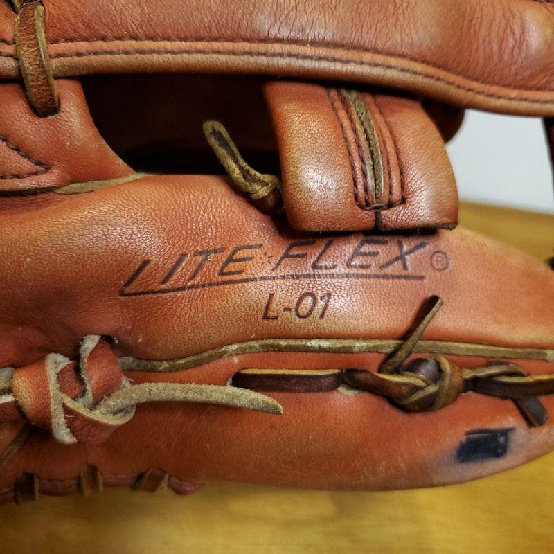 ミズノ 秋山幸二モデル L-01 ワールドウィン Mizuno 軟式グローブ