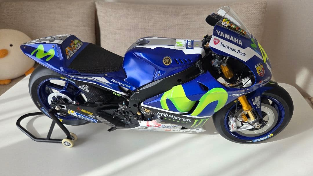 Yamaha YZR-M1 46号 モデル　Rossi