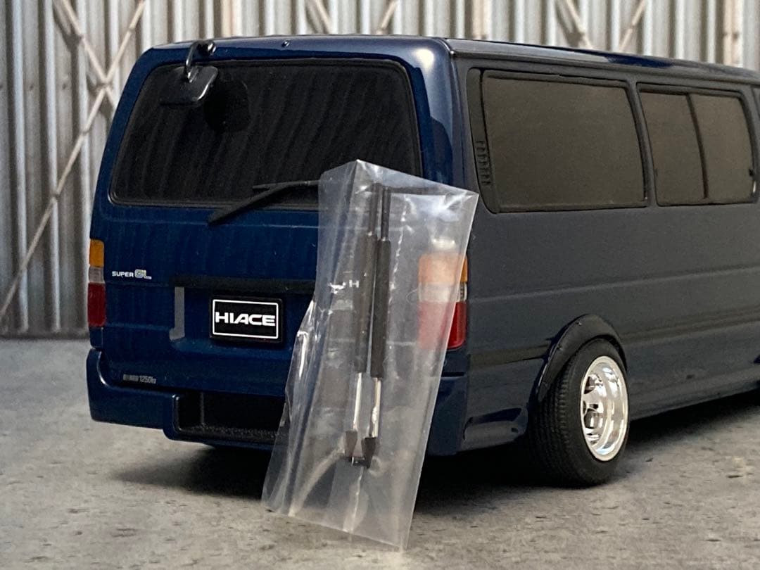 1/24ハイエースバン（100系）カスタム品