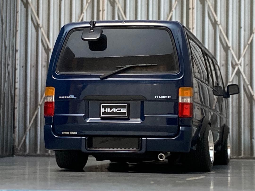 1/24ハイエースバン（100系）カスタム品