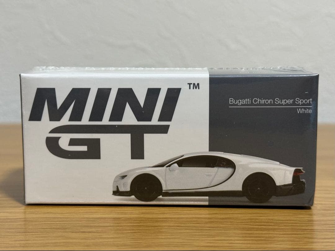 新品未開封 ブガッティ シロン 1/64 MINI GT ミニカー Chiron