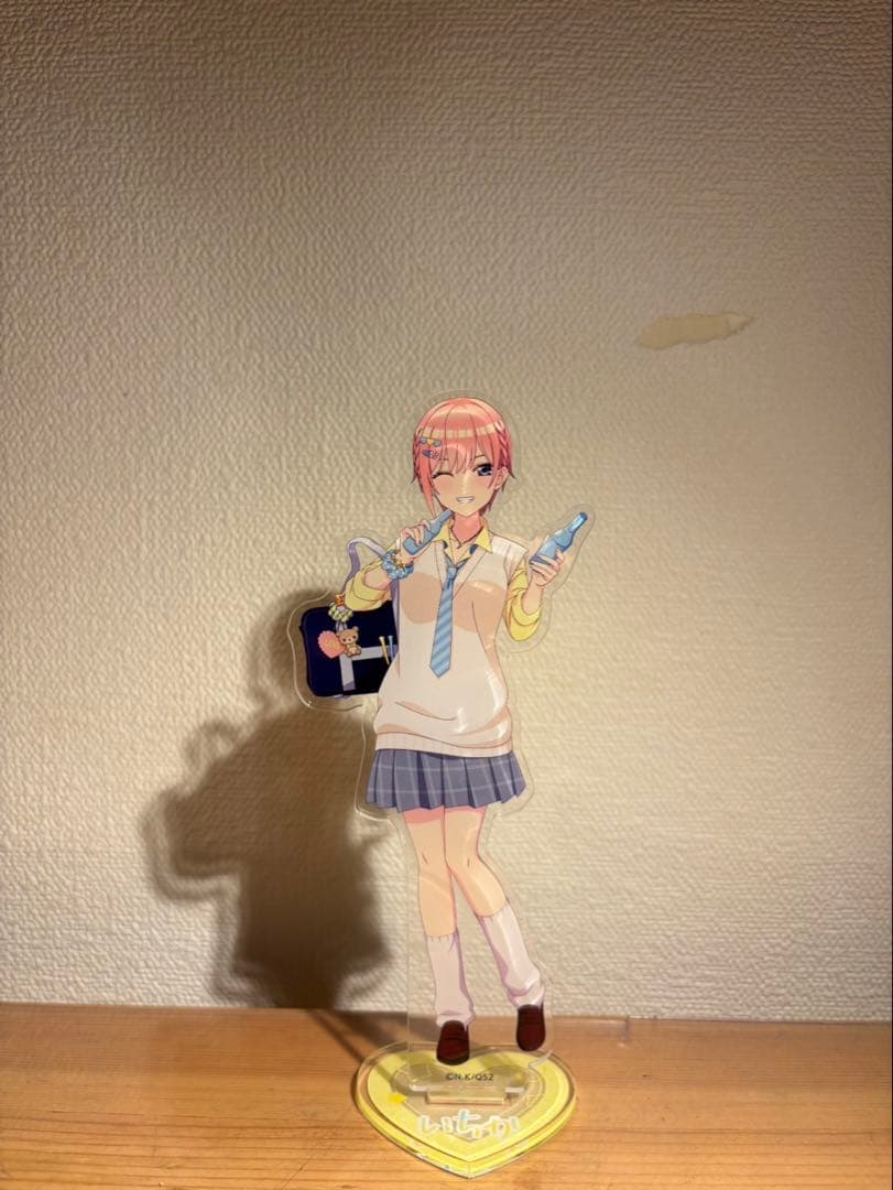 アクリルスタンドセット（多様なキャラクター）