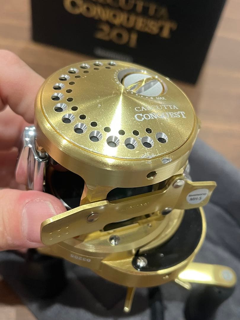 SHIMANO 15 CALCUTTA CONQUEST 201 カルカッタ