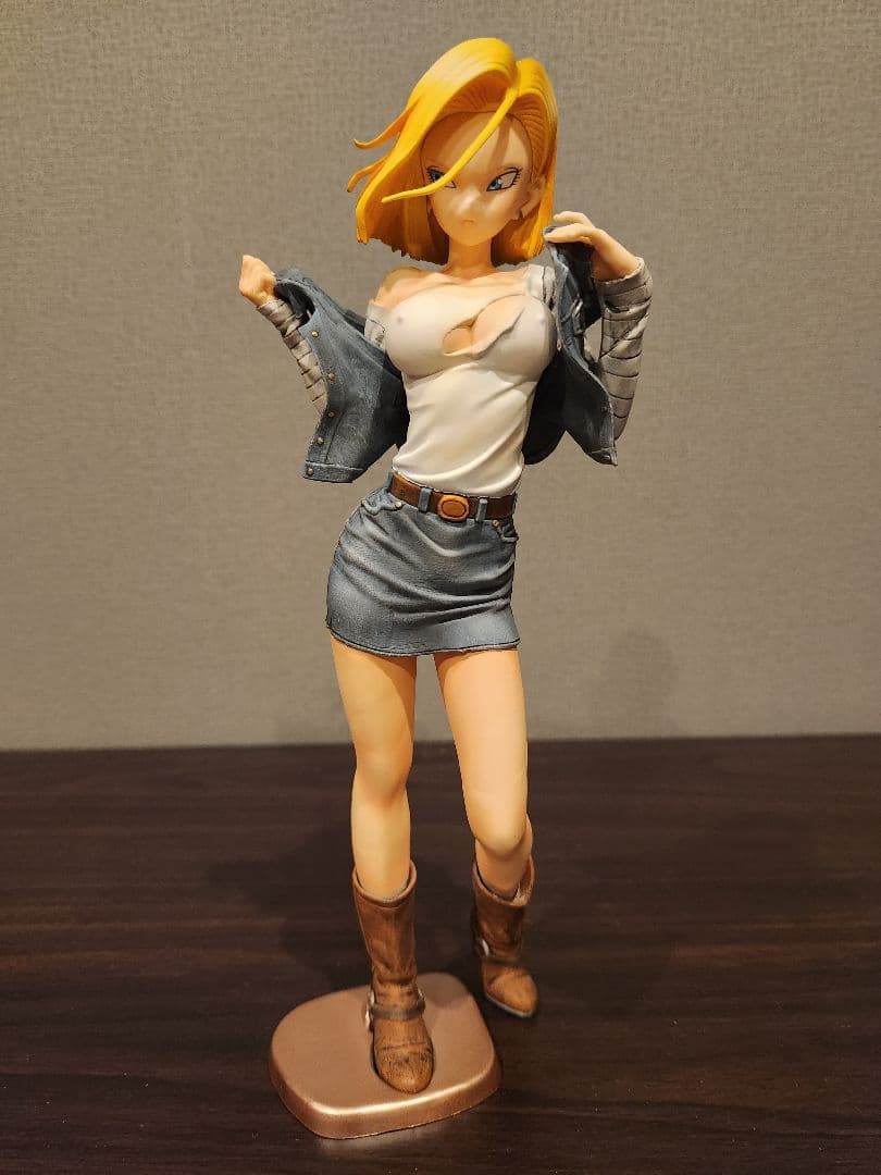 glitter&glamours 18号　フィギュア グリッターグラマラス　生足