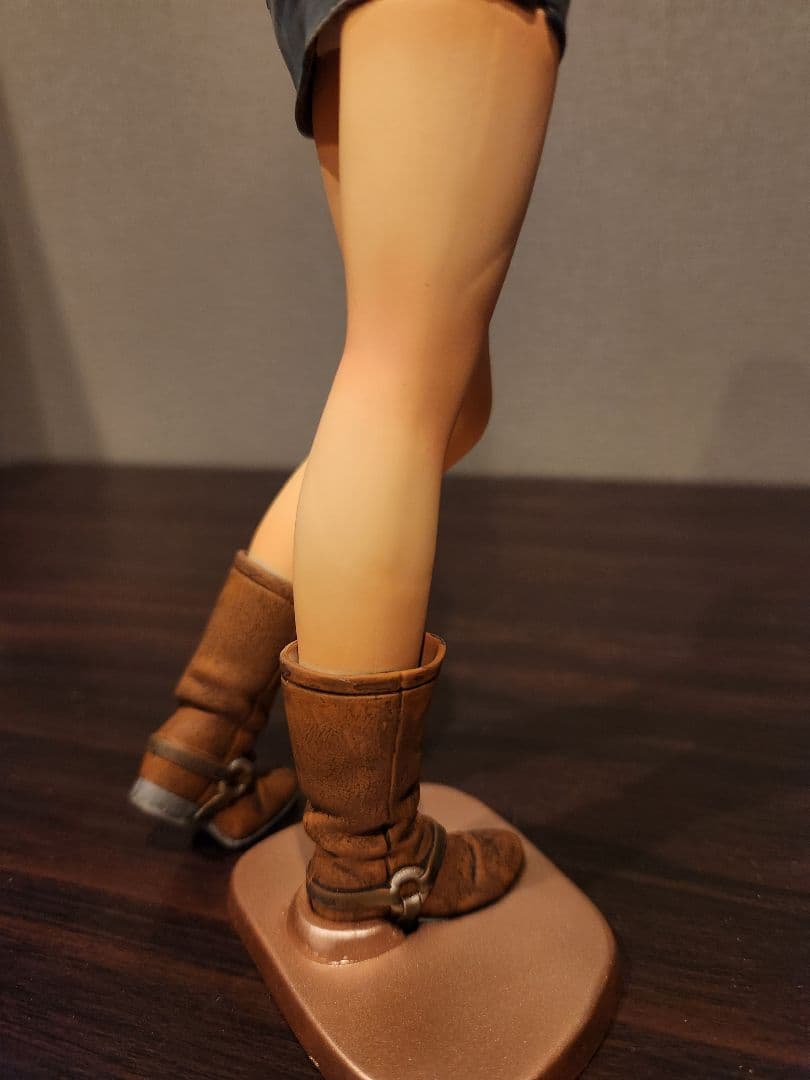 glitter&glamours 18号　フィギュア グリッターグラマラス　生足