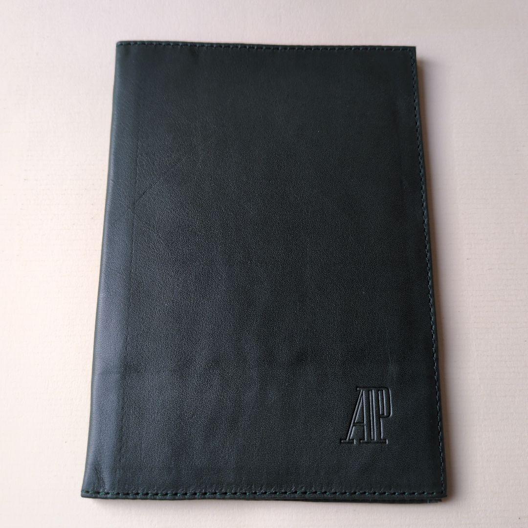 Audemars Piguet ダークグリーン のカバー付きノートセット　非売品