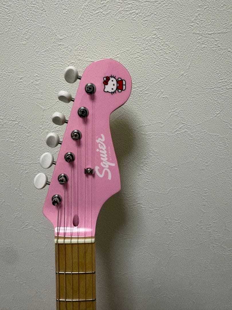 Squier by Fender Stratocaster ハローキティ 未使用