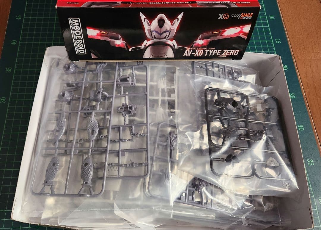 MODEROID 1/60 ヘルダイバー、零式　２点