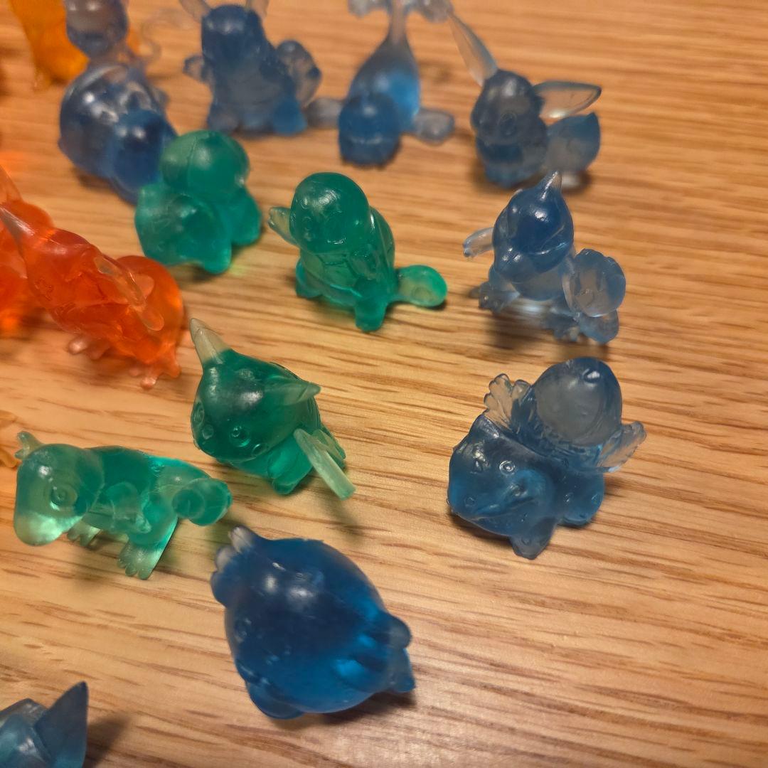 ポケモン　クリアフィギュア　約70匹　塩ビ　消しゴム