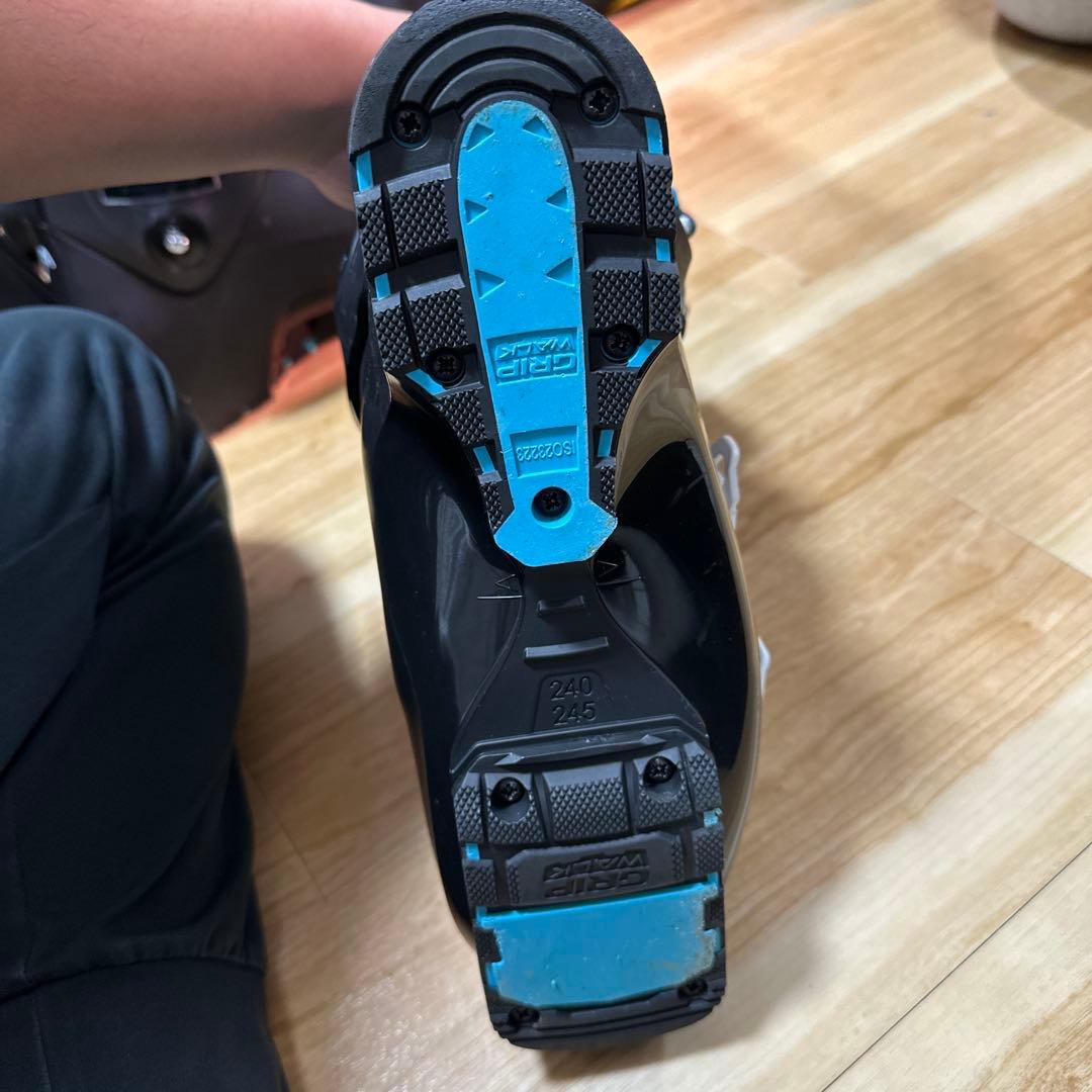 スキーブーツ　HEAD 110 MV LTD