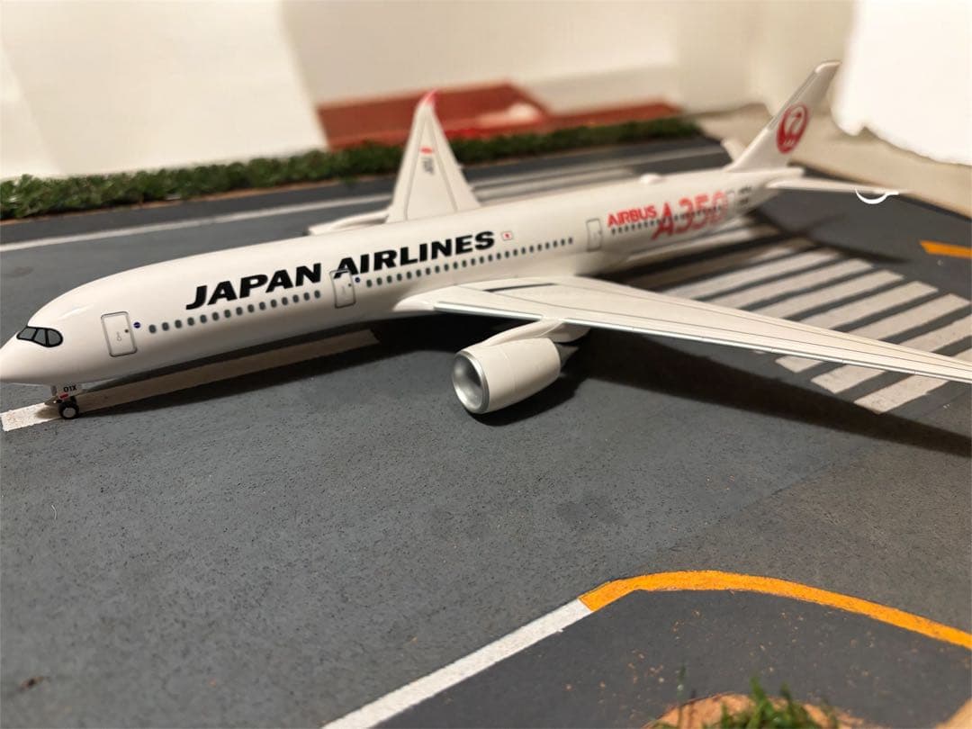 JAL Airbus A350-900モデル 1/200ハンドメイド滑走路付き