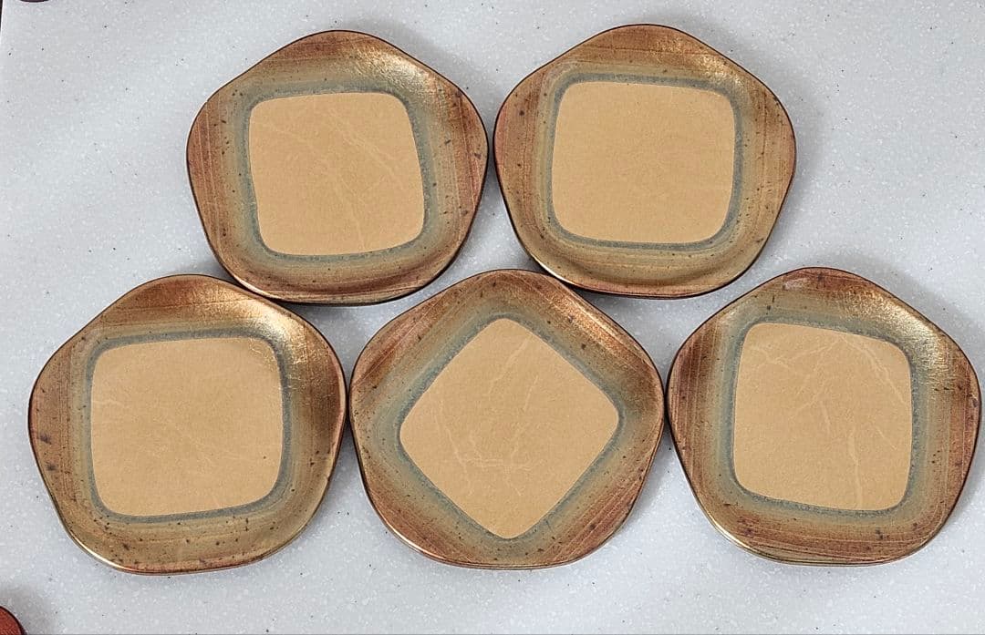 箔一オリジナル金沢箔『古代箔』二段重・ 古代箔梅型銘々皿 2セット