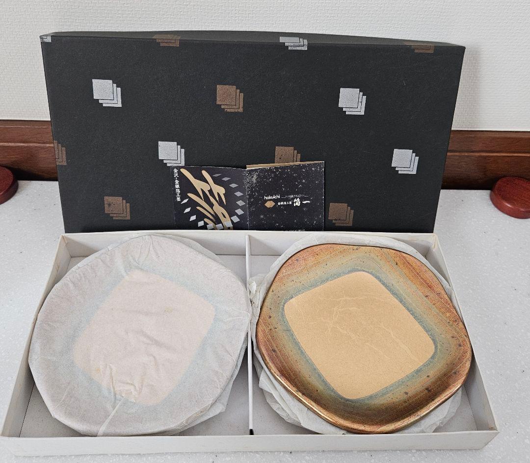 箔一オリジナル金沢箔『古代箔』二段重・ 古代箔梅型銘々皿 2セット