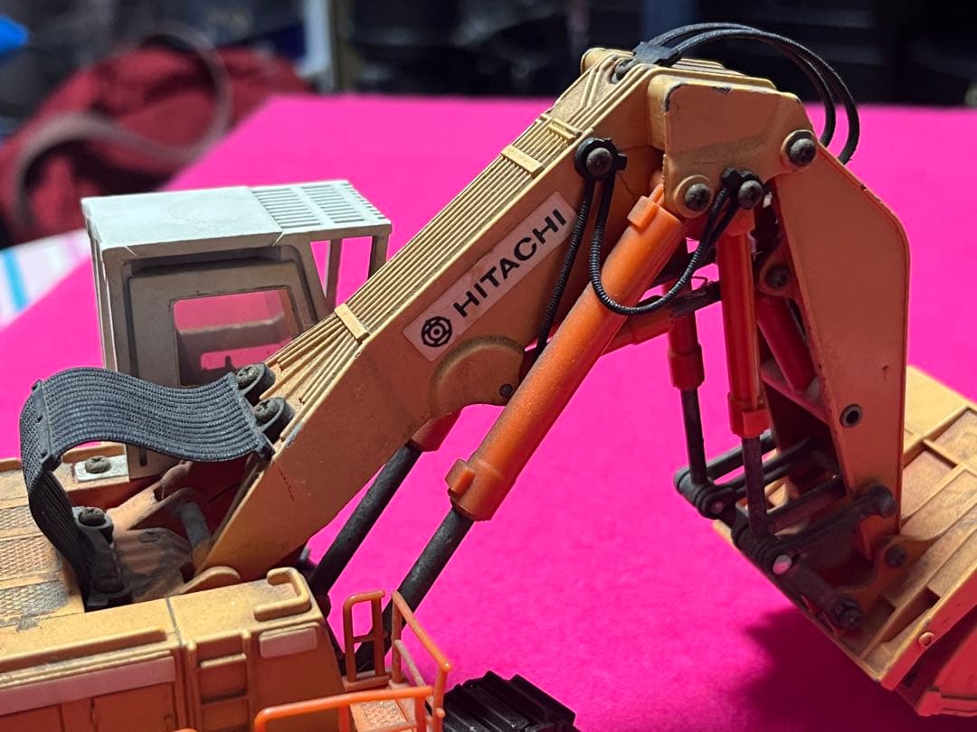 ヨネザワトイズ・ダイヤペット製 HITACHI エクスカベーター模型1/60