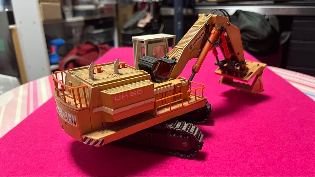 ヨネザワトイズ・ダイヤペット製 HITACHI エクスカベーター模型1/60