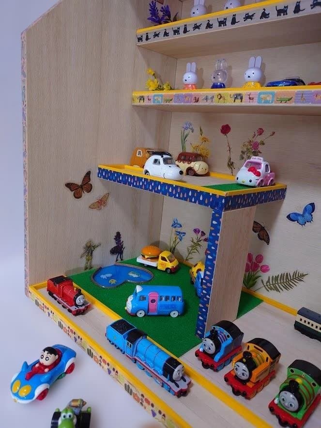 トミカ木製手作り駐車場（ビッグイエロ－）BY04