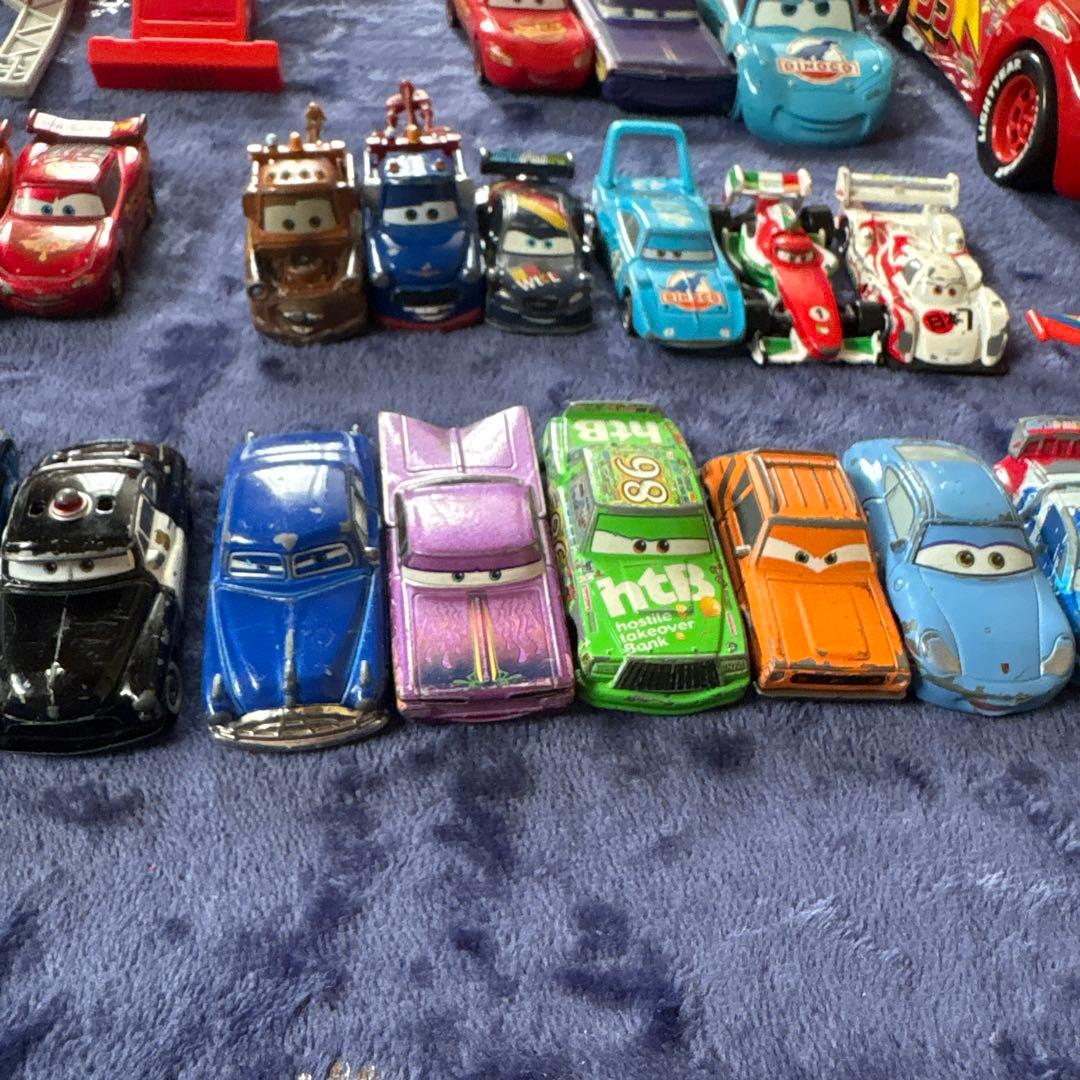 カーズ ミニカーセット 約26台 サーキット付き