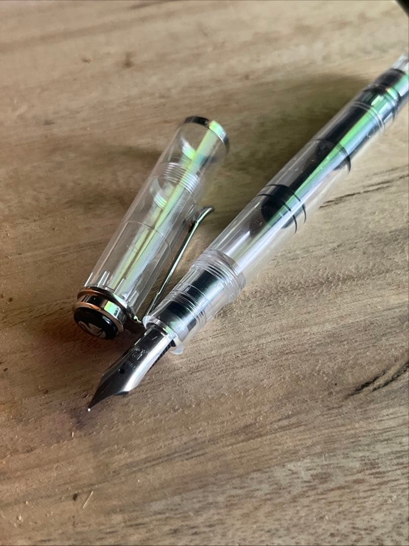 pelican デモンストレーター　f字