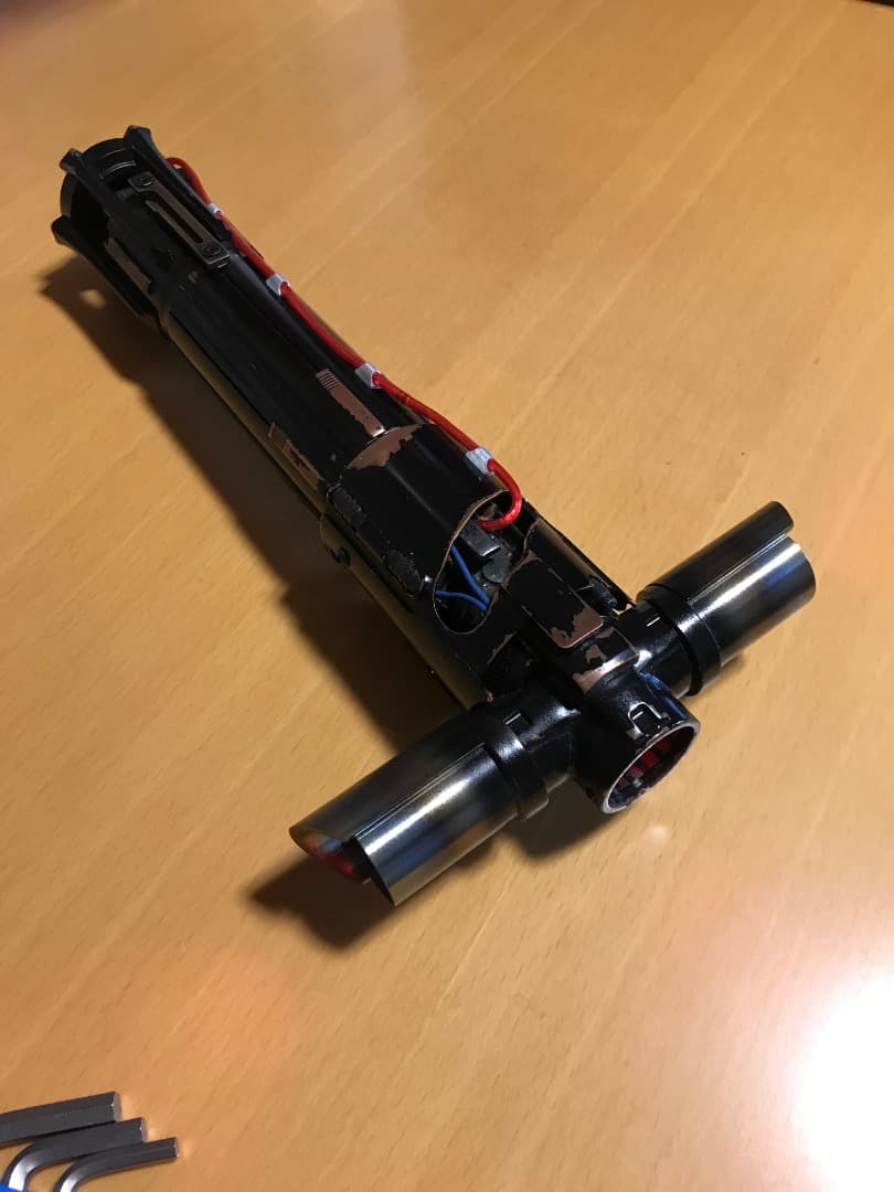 カスタムライトセーバー　クロスガード　カイロレン　kr