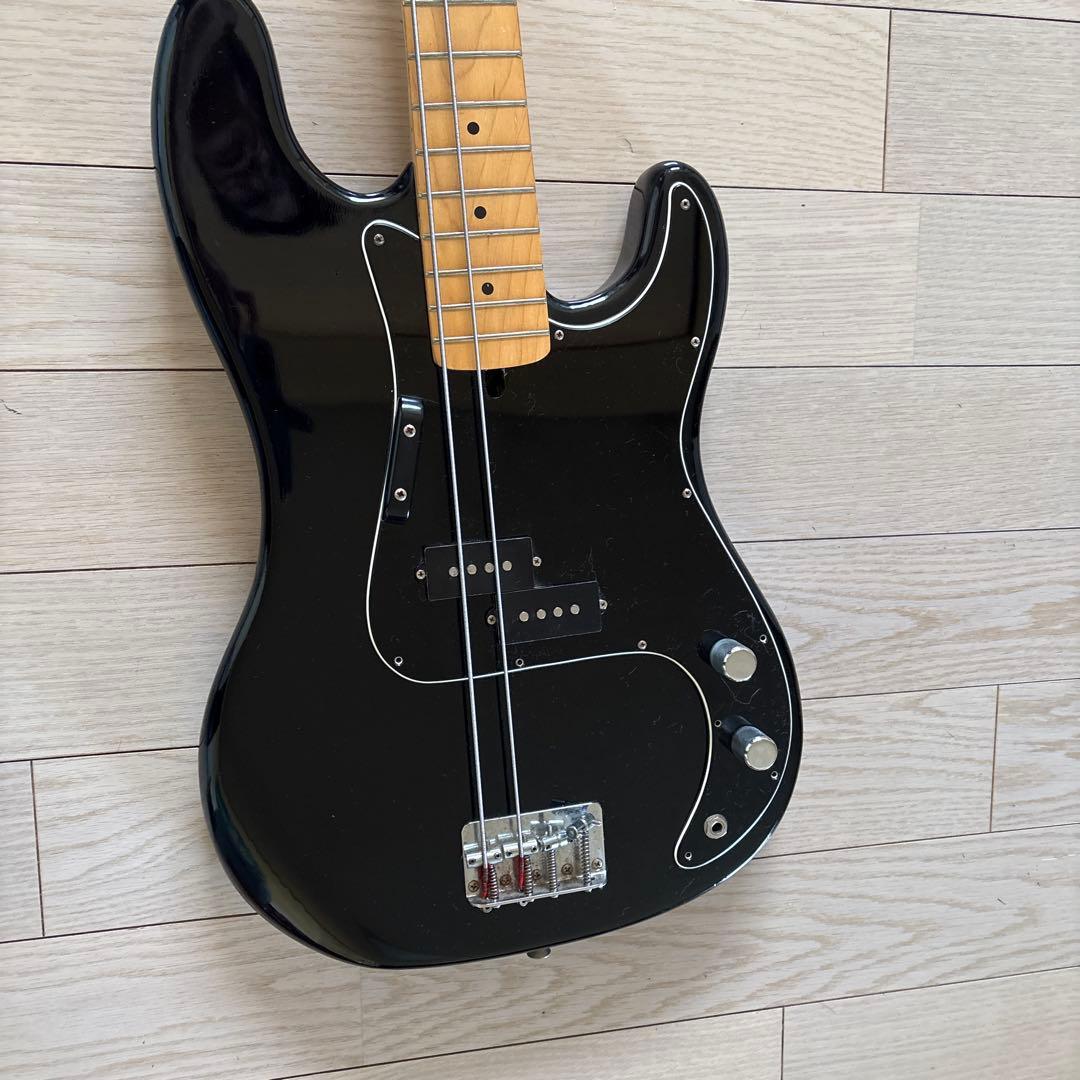 エレキベース ブラック アルダー製ケース付き