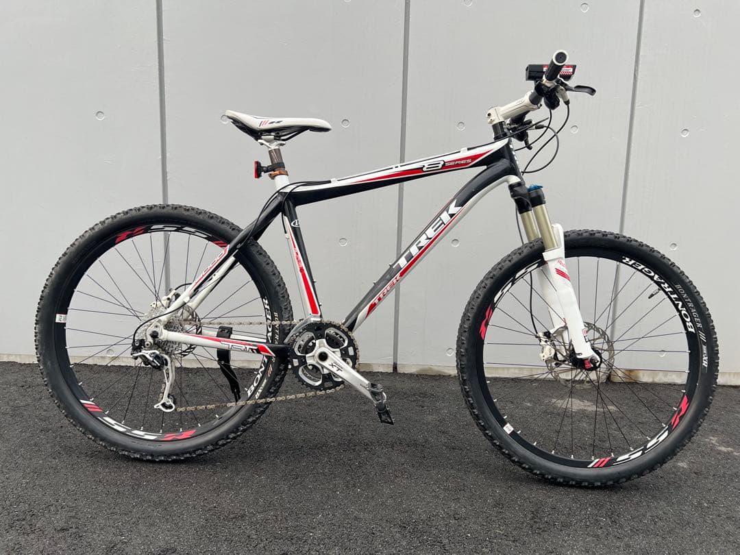 【大阪直接渡しのみ】 トレック TREK 8シリーズ 26インチ 譲渡証明書付き