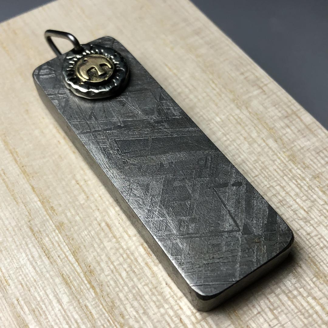 ムオニオナルスタ隕石　メッキ処理済み　ペンダントトップ　 鉄隕石　重さ約61ｇ