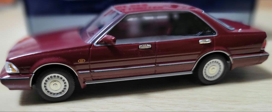 希少！トミカリミテッドヴィンテージネオ43 グロリア　ブロアムVIP Y31