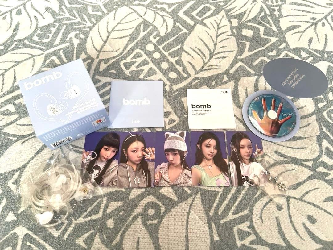 ILLIT bomb Merch イヤモニ　イヤフォン