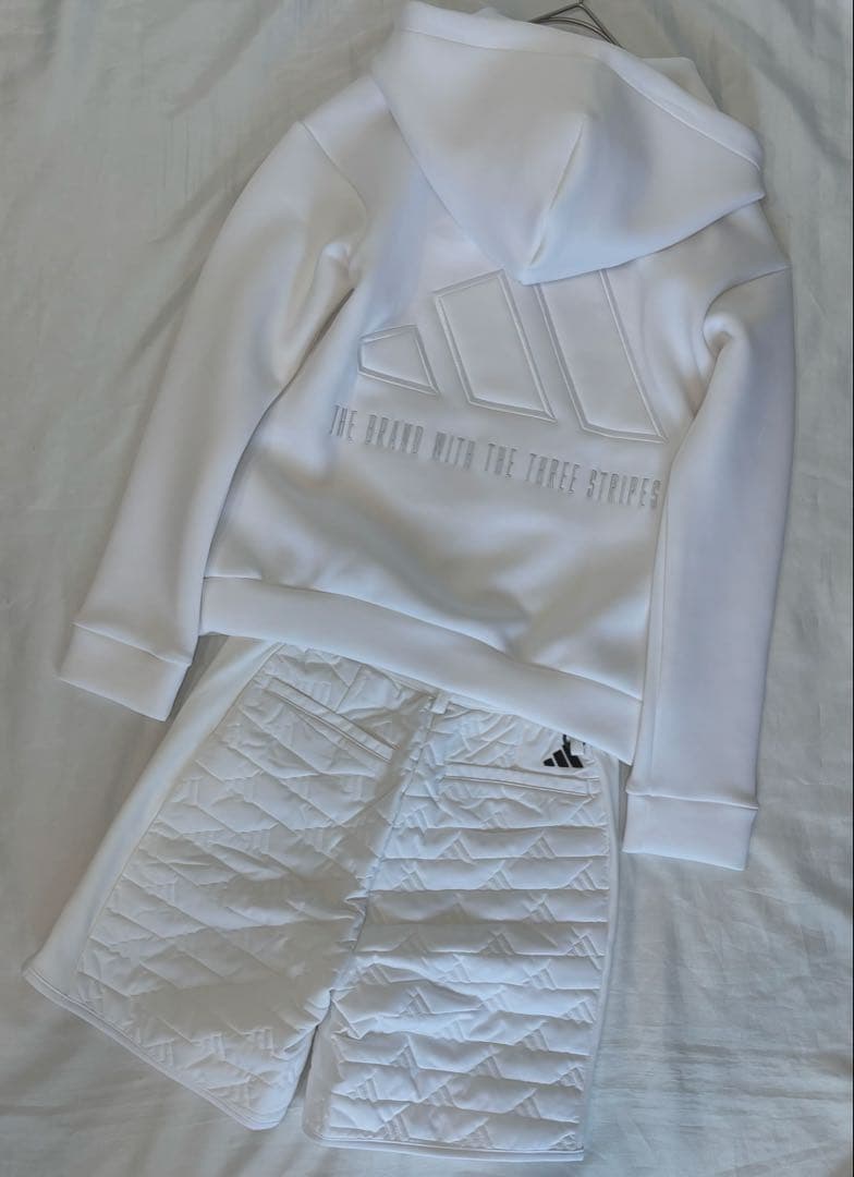 未使用adidas ダンボールニットフーディー　キルティングハーフパンツ