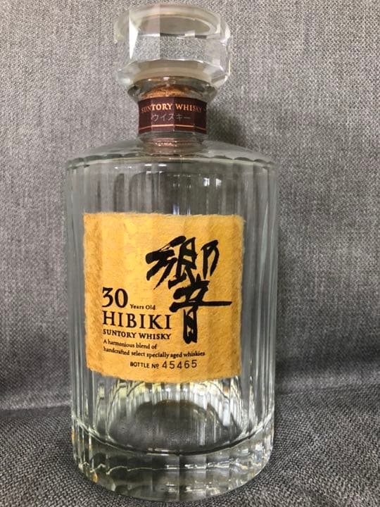 サントリー 響30年700ml 空瓶　旧ボトル