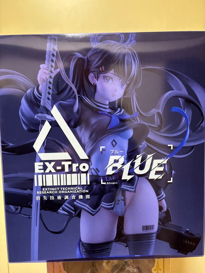 【開封美品】Colors:BLUE 1/7スケールフィギュア