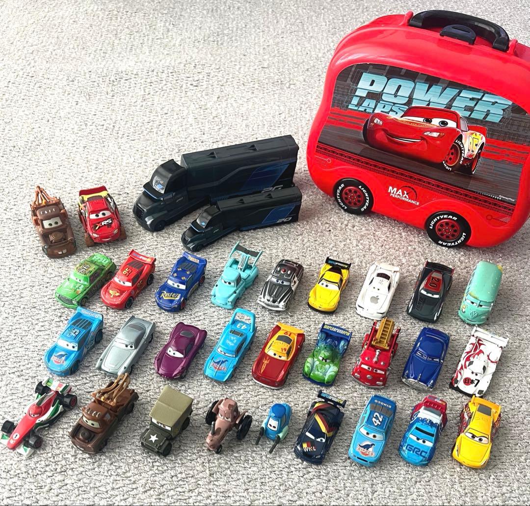 トミカ　カーズ　31台セット売り＋BOXと2台のカーズおもちゃお付けします♡
