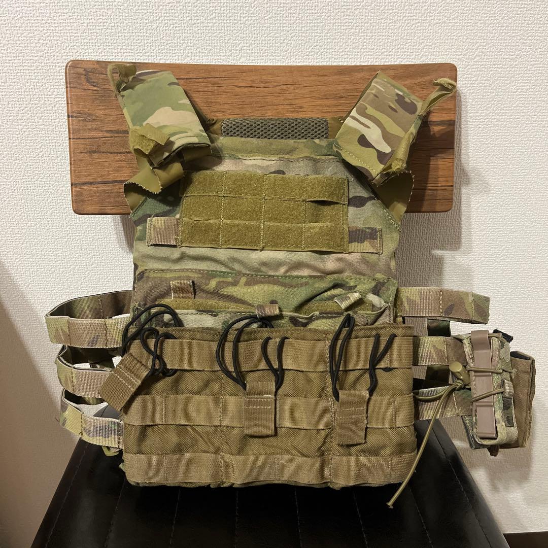 プレートキャリア　マルチカム　サバゲー装備
