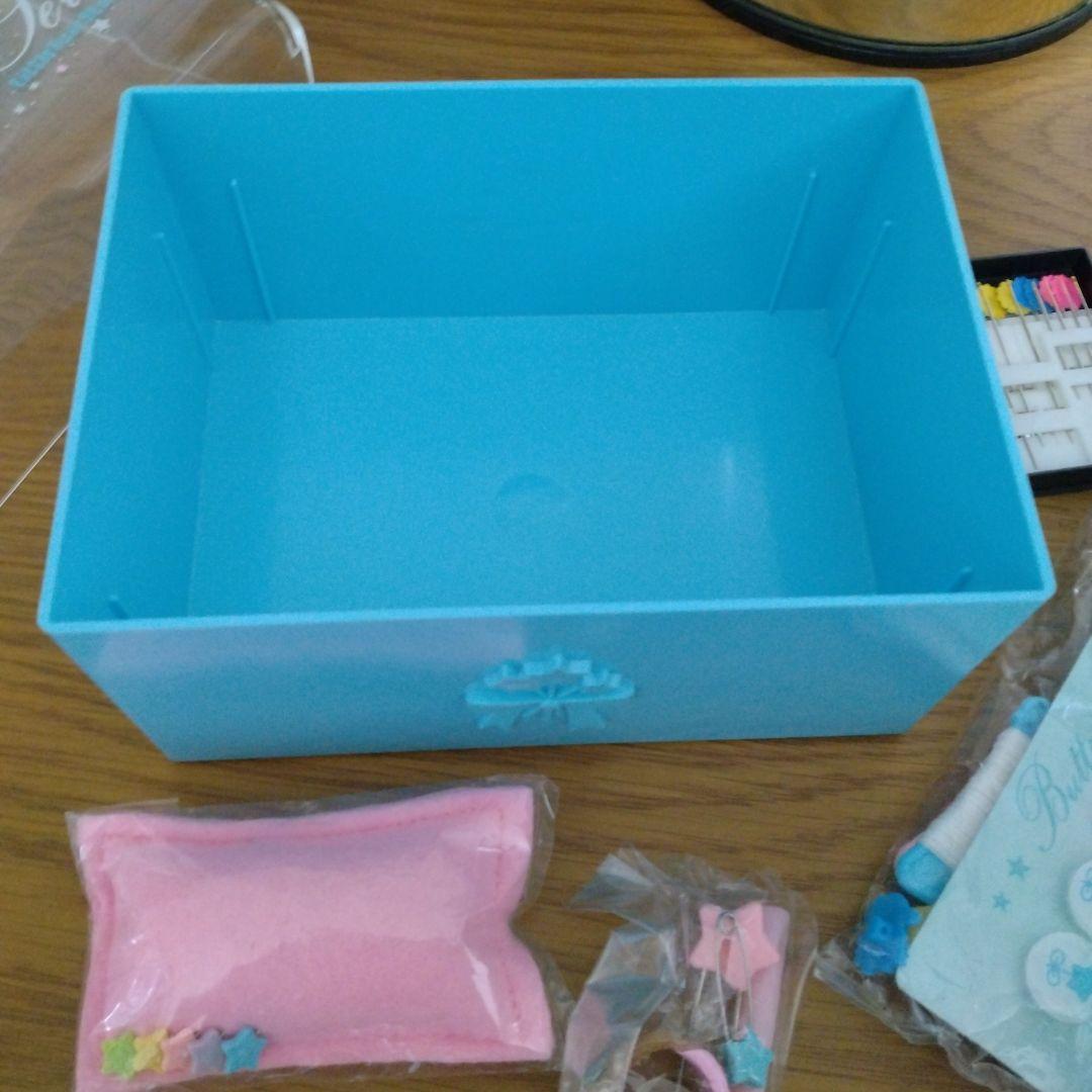 【希少品】キキララ　ソーイングセット　箱