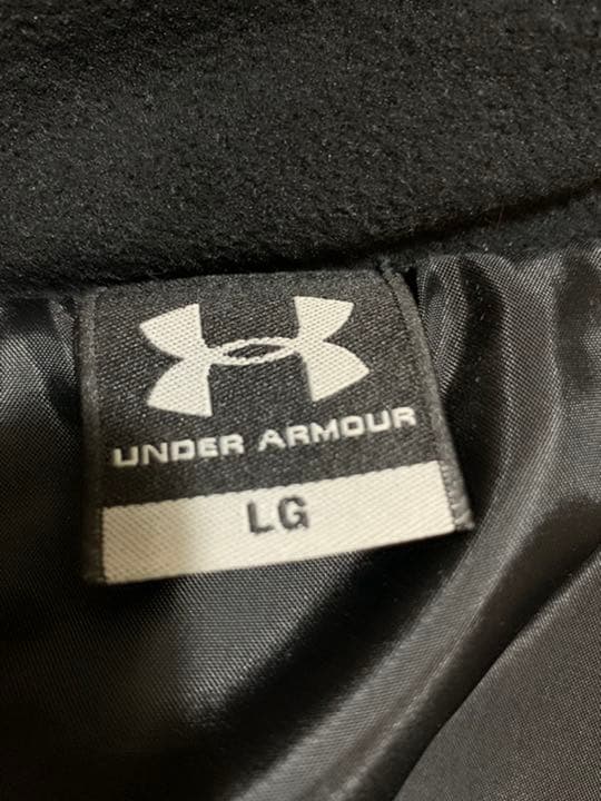 美品 UNDER ARMOR ベンチ コート