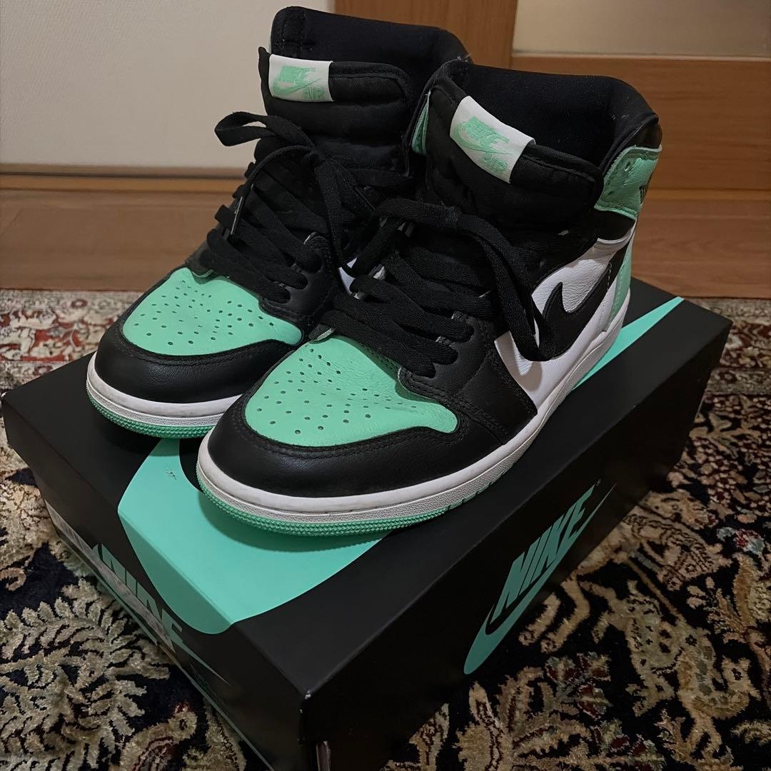 Nike Air Jordan 1 ブラック/ホワイト/ミント