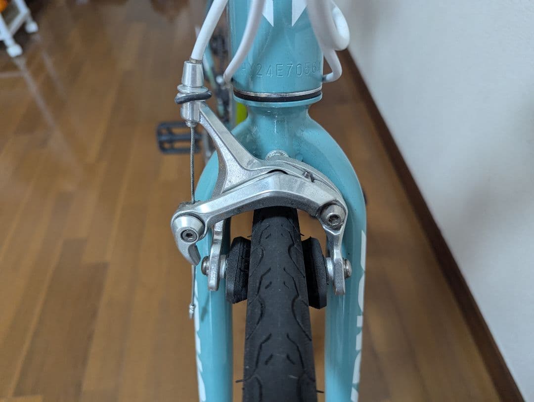 ぴ*ん様 カノーバー クロノス　CAC-028　700✕28C シマノ21段変速