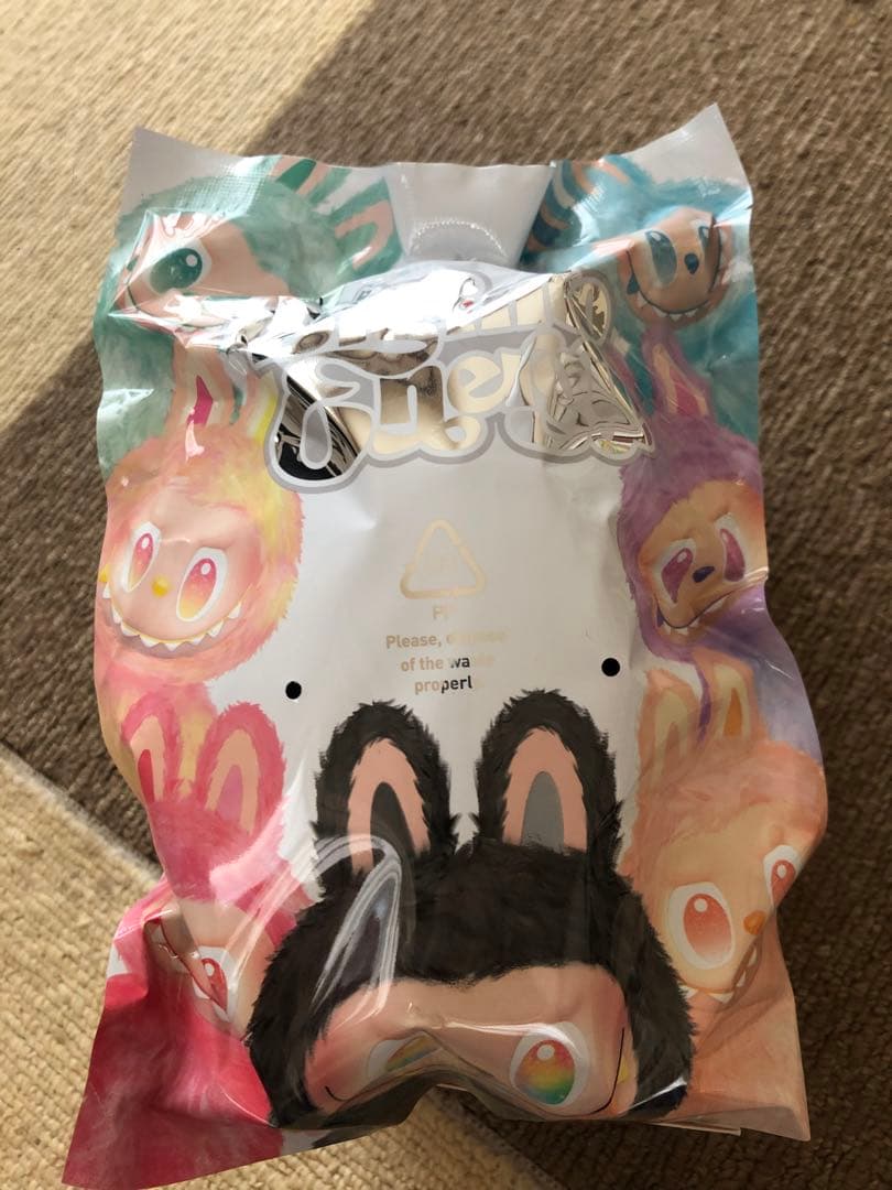 ラブブポップマート ザ モンスターズ ぬいぐるみペンダント