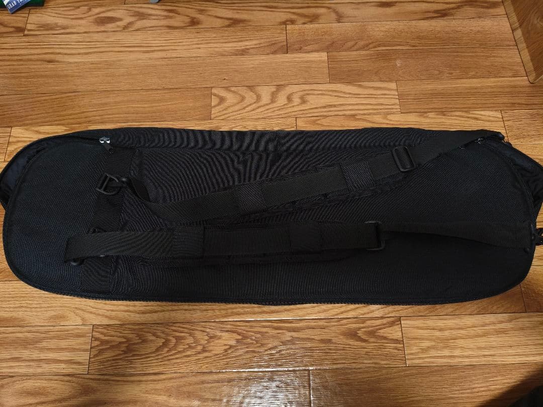 スケートボード (ケース•プロテクター付き！)