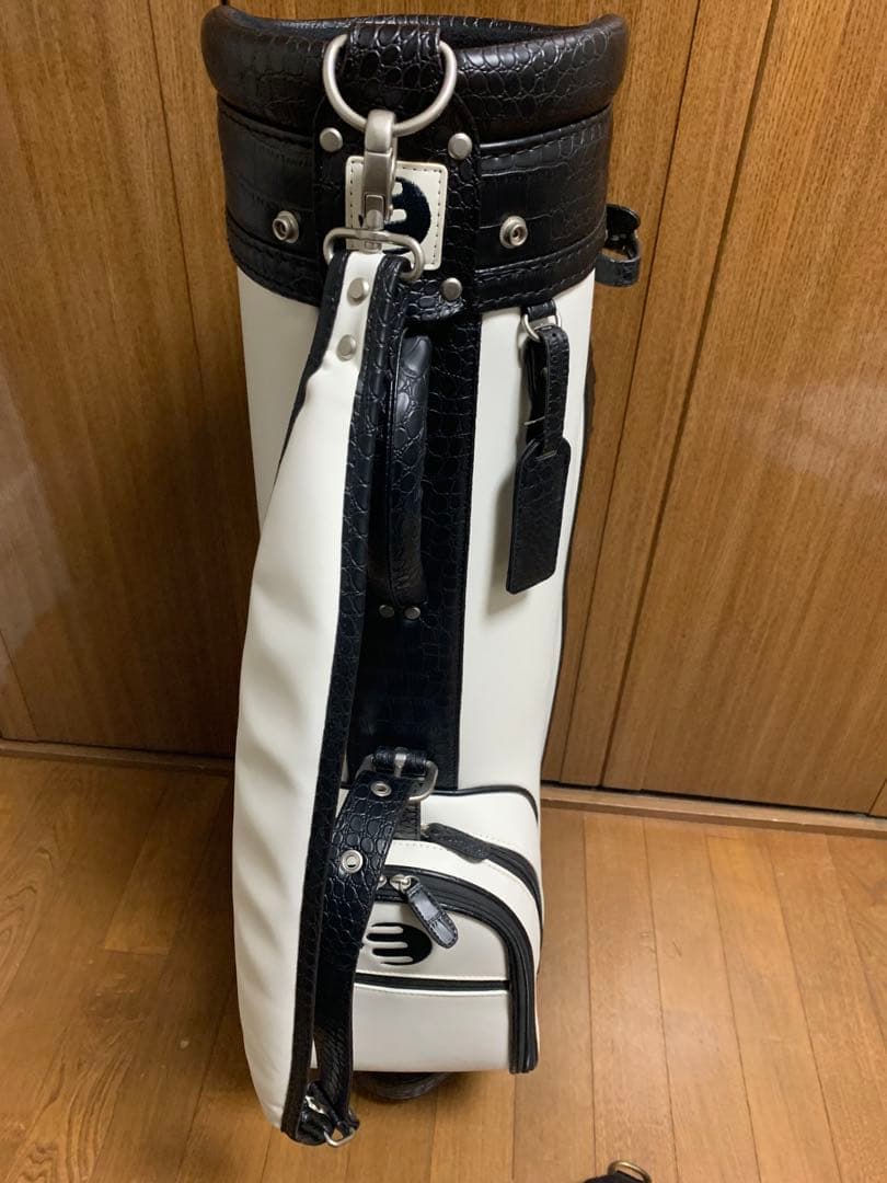 い*ん様 ▲限定10本▲ 革　クロコダイル型押　ホワイト/ブラック　カッコいい