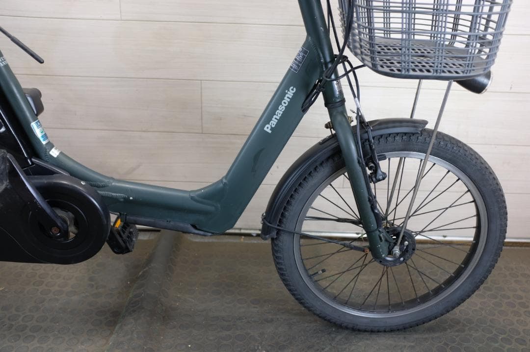 パナソニック ギュット アニーズ　20インチ3段　8.9Ah（5点灯）充電器あり