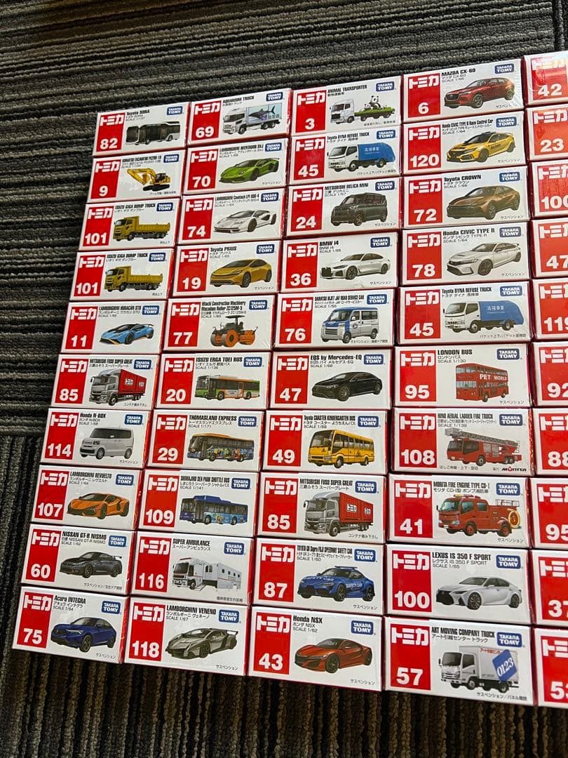 新品トミカ まとめ売り